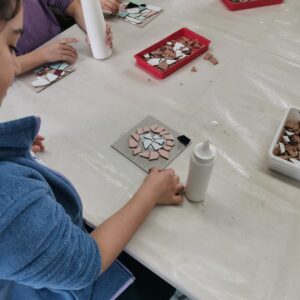 Visita a Can Negre y taller de trencadís - 11 de abril